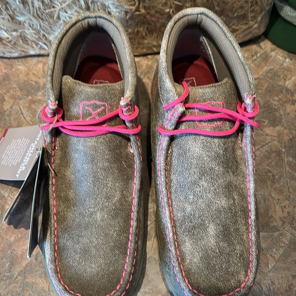 Twisted X Women’s Brown And Pink Leather Chuck Mocc - Picture 10 of 11